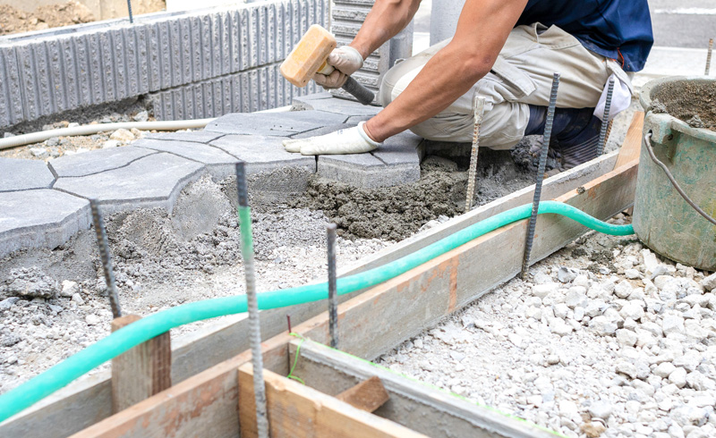 フットワークは軽く、施工は丁寧に