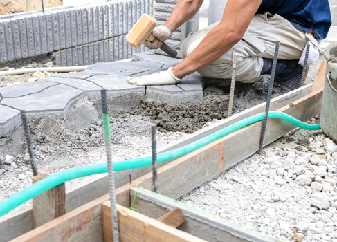 フットワークは軽く、施工は丁寧に